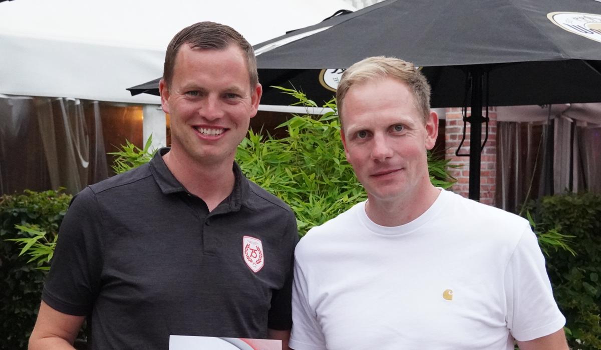 Bronzene Vereinsnadel für Andre Schledde und Christoph Funke